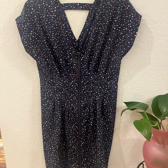 Knee-Length Multicolored Fit and Flare Dress - Picture 4 of 7